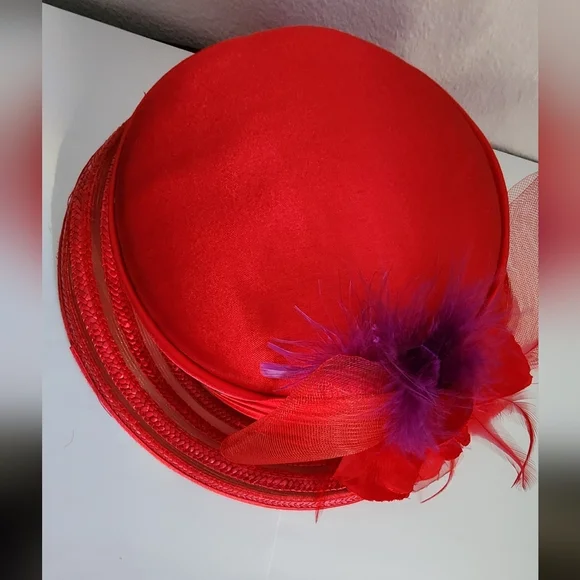 Get Lucky / Purple / Red Hat Lady/ Purse / Tote & Red Feather Hat w/Heart Gems - Picture 11 of 16